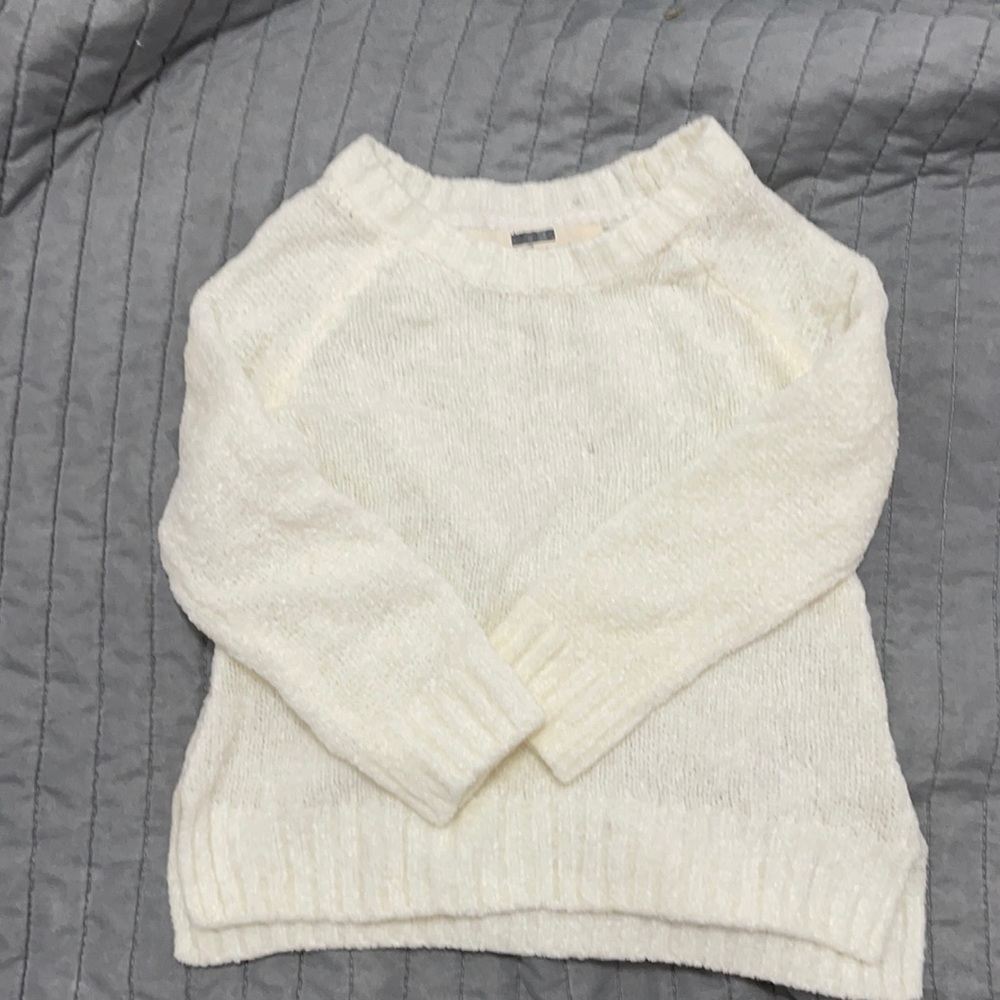SWEATER | classic white sweater